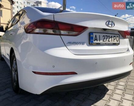 Белый Хендай Аванте, объемом двигателя 1.59 л и пробегом 153 тыс. км за 12900 $, фото 4 на Automoto.ua