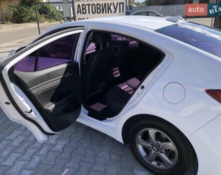 Белый Хендай Аванте, объемом двигателя 1.59 л и пробегом 153 тыс. км за 12900 $, фото 33 на Automoto.ua
