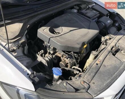 Хендай Аванте 2017 в Петропавлівська Борщагівка на Automoto.ua Белый Хендай Аванте, объемом двигателя 1.59 л и пробегом 153 тыс. км за 12999 $, фото 49 на Automoto.ua