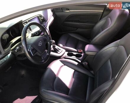 Белый Хендай Аванте, объемом двигателя 1.59 л и пробегом 153 тыс. км за 12900 $, фото 11 на Automoto.ua