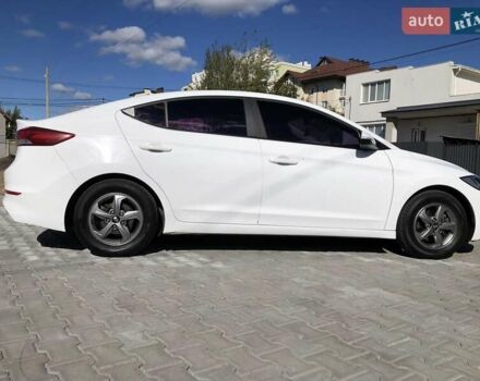 Белый Хендай Аванте, объемом двигателя 1.59 л и пробегом 153 тыс. км за 12900 $, фото 7 на Automoto.ua