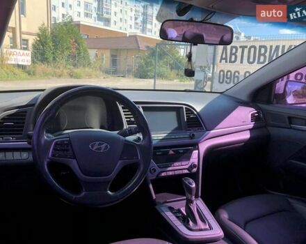 Хендай Аванте 2017 в Петропавлівська Борщагівка на Automoto.ua Белый Хендай Аванте, объемом двигателя 1.59 л и пробегом 153 тыс. км за 12999 $, фото 30 на Automoto.ua