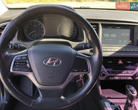 Хендай Аванте 2017 в Петропавлівська Борщагівка на Automoto.ua Белый Хендай Аванте, объемом двигателя 1.59 л и пробегом 153 тыс. км за 12999 $, фото 13 на Automoto.ua