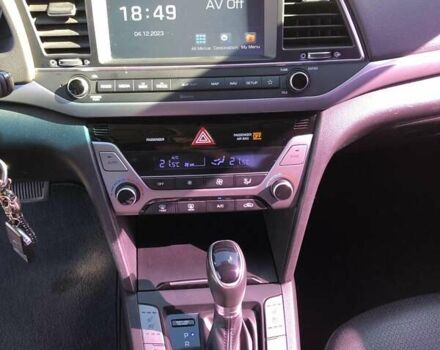 Хендай Аванте 2017 в Петропавлівська Борщагівка на Automoto.ua Белый Хендай Аванте, объемом двигателя 1.59 л и пробегом 153 тыс. км за 12999 $, фото 17 на Automoto.ua