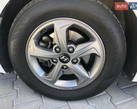 Белый Хендай Аванте, объемом двигателя 1.59 л и пробегом 153 тыс. км за 12900 $, фото 44 на Automoto.ua