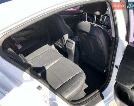 Белый Хендай Аванте, объемом двигателя 1.59 л и пробегом 153 тыс. км за 12900 $, фото 35 на Automoto.ua