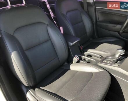 Белый Хендай Аванте, объемом двигателя 1.59 л и пробегом 153 тыс. км за 12900 $, фото 40 на Automoto.ua