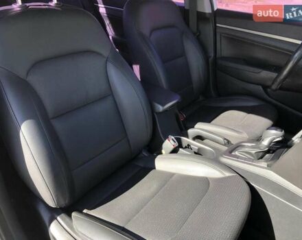 Белый Хендай Аванте, объемом двигателя 1.59 л и пробегом 153 тыс. км за 12900 $, фото 39 на Automoto.ua