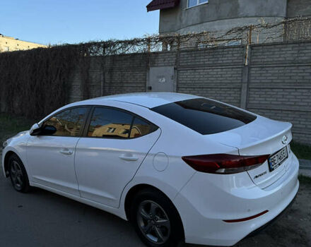 Белый Хендай Аванте, объемом двигателя 1.58 л и пробегом 192 тыс. км за 10500 $, фото 1 на Automoto.ua