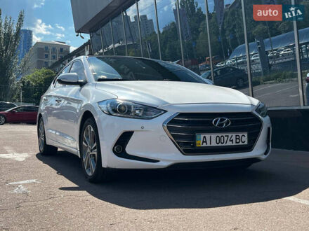 Хендай Аванте 2016 в Киеве на Automoto.ua Белый Хендай Аванте, объемом двигателя 1.6 л и пробегом 224 тыс. км за 13999 $, фото 1 на Automoto.ua