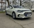 Бежевый Хендай Аванте, объемом двигателя 1.6 л и пробегом 165 тыс. км за 13000 $, фото 1 на Automoto.ua