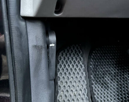 Черный Хендай Аванте, объемом двигателя 1.6 л и пробегом 154 тыс. км за 6000 $, фото 47 на Automoto.ua