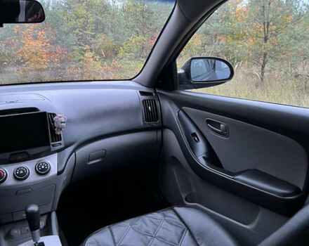 Черный Хендай Аванте, объемом двигателя 1.6 л и пробегом 154 тыс. км за 6000 $, фото 38 на Automoto.ua