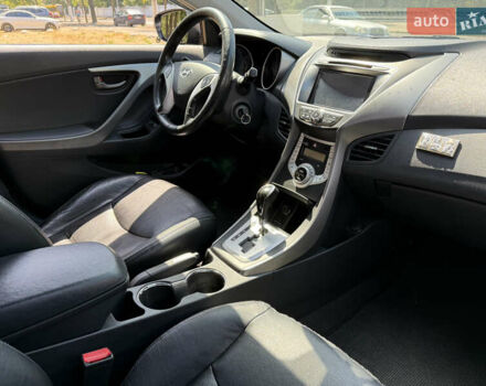 Чорний Хендай Аванте, об'ємом двигуна 1.6 л та пробігом 198 тис. км за 8500 $, фото 8 на Automoto.ua