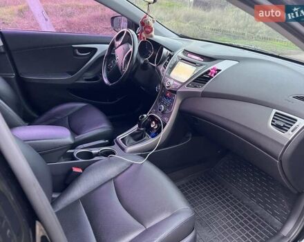 Черный Хендай Аванте, объемом двигателя 1.6 л и пробегом 138 тыс. км за 10900 $, фото 10 на Automoto.ua