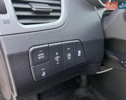 Черный Хендай Аванте, объемом двигателя 1.6 л и пробегом 138 тыс. км за 10900 $, фото 16 на Automoto.ua