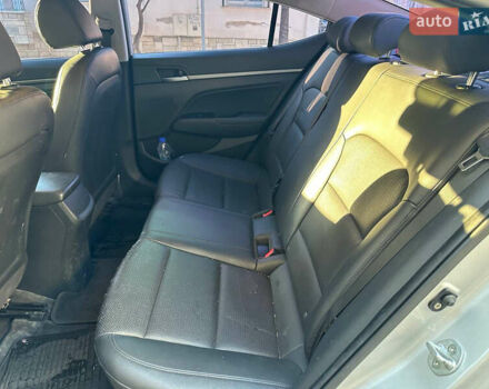 Хендай Аванте, объемом двигателя 1.59 л и пробегом 201 тыс. км за 10500 $, фото 7 на Automoto.ua