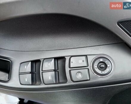 Хендай Аванте 2011 в Киеве на Automoto.ua Серый Хендай Аванте, объемом двигателя 1.6 л и пробегом 103 тыс. км за 8300 $, фото 16 на Automoto.ua