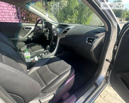 Серый Хендай Аванте, объемом двигателя 1.58 л и пробегом 249 тыс. км за 8800 $, фото 5 на Automoto.ua
