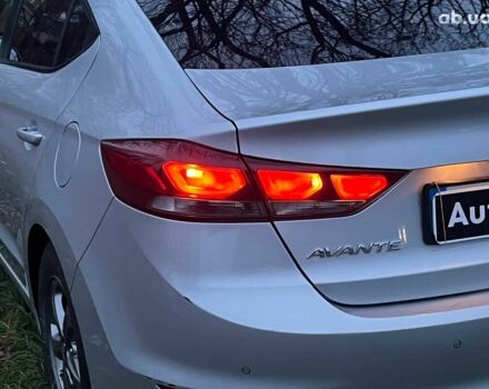 Серый Хендай Аванте, объемом двигателя 1.6 л и пробегом 189 тыс. км за 11690 $, фото 8 на Automoto.ua