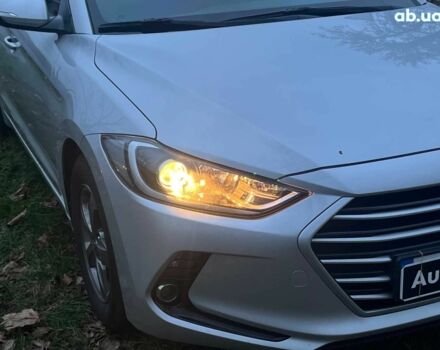 Серый Хендай Аванте, объемом двигателя 1.6 л и пробегом 189 тыс. км за 11690 $, фото 3 на Automoto.ua