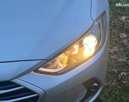 Серый Хендай Аванте, объемом двигателя 1.6 л и пробегом 189 тыс. км за 11690 $, фото 4 на Automoto.ua