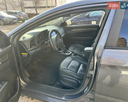 Серый Хендай Аванте, объемом двигателя 1.6 л и пробегом 185 тыс. км за 11800 $, фото 9 на Automoto.ua