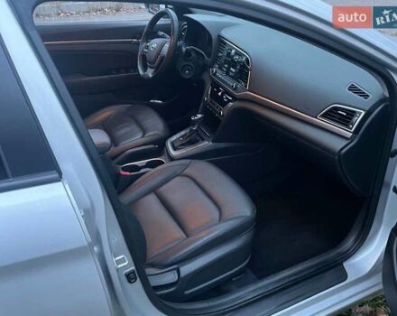 Серый Хендай Аванте, объемом двигателя 1.6 л и пробегом 189 тыс. км за 11690 $, фото 27 на Automoto.ua