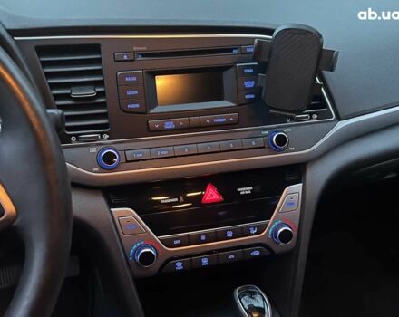 Серый Хендай Аванте, объемом двигателя 1.6 л и пробегом 189 тыс. км за 11690 $, фото 19 на Automoto.ua