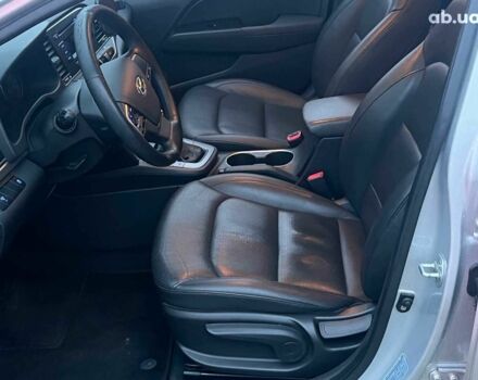 Серый Хендай Аванте, объемом двигателя 1.6 л и пробегом 189 тыс. км за 11690 $, фото 17 на Automoto.ua