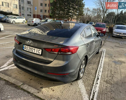 Серый Хендай Аванте, объемом двигателя 1.6 л и пробегом 185 тыс. км за 11800 $, фото 6 на Automoto.ua