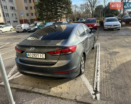 Серый Хендай Аванте, объемом двигателя 1.6 л и пробегом 185 тыс. км за 11800 $, фото 5 на Automoto.ua