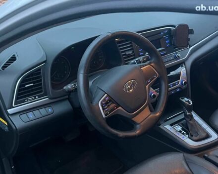 Серый Хендай Аванте, объемом двигателя 1.6 л и пробегом 189 тыс. км за 11690 $, фото 16 на Automoto.ua