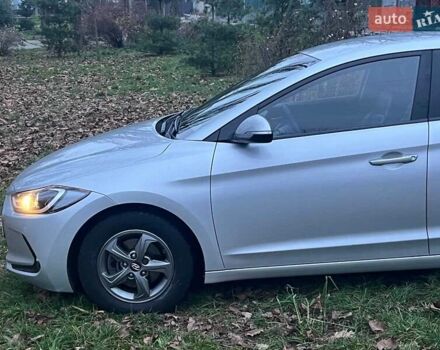 Серый Хендай Аванте, объемом двигателя 1.6 л и пробегом 189 тыс. км за 11690 $, фото 5 на Automoto.ua