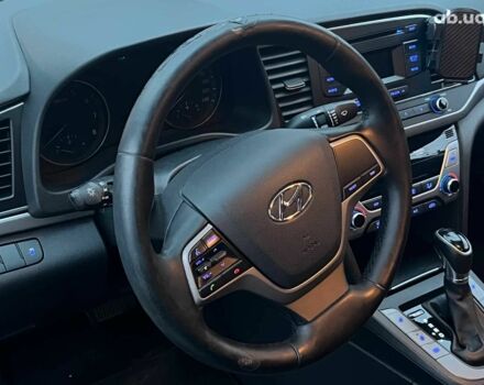 Серый Хендай Аванте, объемом двигателя 1.6 л и пробегом 189 тыс. км за 11690 $, фото 18 на Automoto.ua