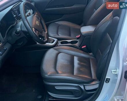 Серый Хендай Аванте, объемом двигателя 1.6 л и пробегом 189 тыс. км за 11690 $, фото 19 на Automoto.ua