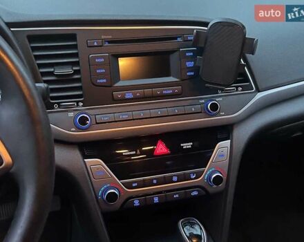 Серый Хендай Аванте, объемом двигателя 1.6 л и пробегом 189 тыс. км за 11690 $, фото 18 на Automoto.ua