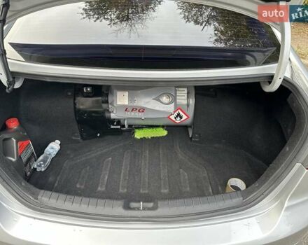 Сірий Хендай Аванте, об'ємом двигуна 1.6 л та пробігом 189 тис. км за 11500 $, фото 8 на Automoto.ua