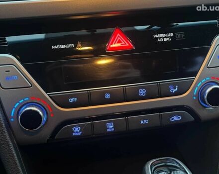 Серый Хендай Аванте, объемом двигателя 1.6 л и пробегом 189 тыс. км за 11690 $, фото 20 на Automoto.ua