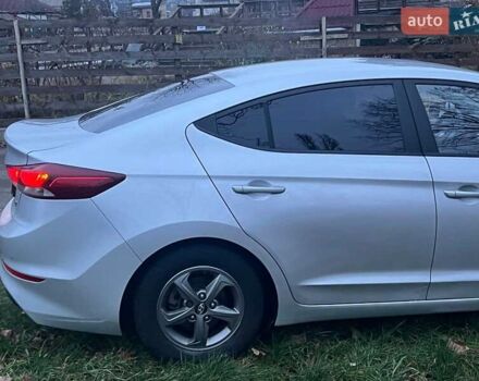 Серый Хендай Аванте, объемом двигателя 1.6 л и пробегом 189 тыс. км за 11690 $, фото 12 на Automoto.ua