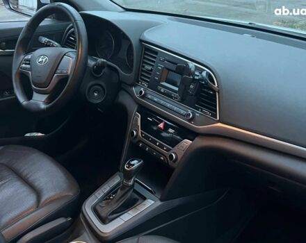 Серый Хендай Аванте, объемом двигателя 1.6 л и пробегом 189 тыс. км за 11690 $, фото 27 на Automoto.ua