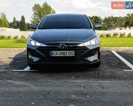 Серый Хендай Аванте, объемом двигателя 1.6 л и пробегом 176 тыс. км за 13800 $, фото 1 на Automoto.ua