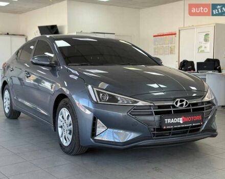 Серый Хендай Аванте, объемом двигателя 1.6 л и пробегом 98 тыс. км за 14990 $, фото 1 на Automoto.ua