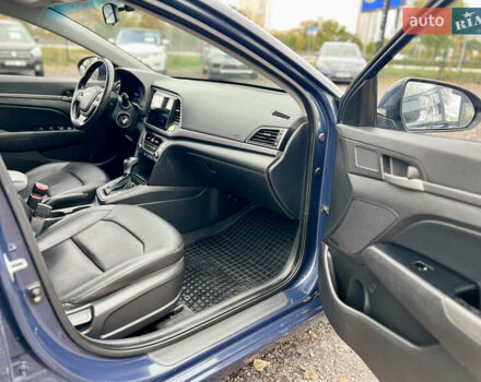 Синій Хендай Аванте, об'ємом двигуна 1.6 л та пробігом 231 тис. км за 12300 $, фото 15 на Automoto.ua