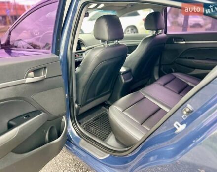 Синий Хендай Аванте, объемом двигателя 1.6 л и пробегом 231 тыс. км за 11900 $, фото 15 на Automoto.ua