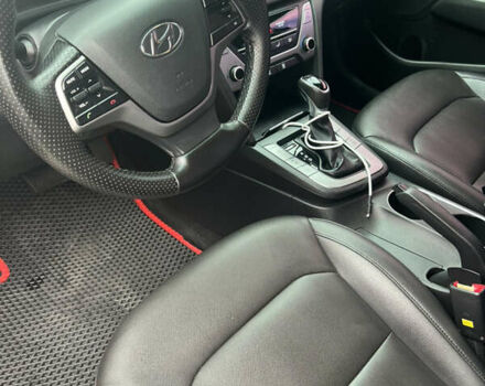 Синий Хендай Аванте, объемом двигателя 1.6 л и пробегом 130 тыс. км за 11500 $, фото 4 на Automoto.ua