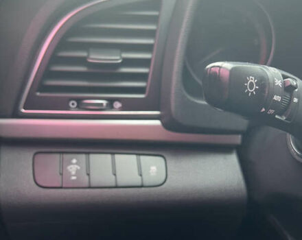 Синий Хендай Аванте, объемом двигателя 1.6 л и пробегом 130 тыс. км за 11500 $, фото 11 на Automoto.ua