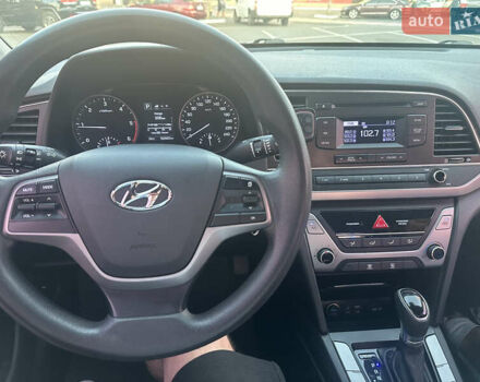 Синий Хендай Аванте, объемом двигателя 1.58 л и пробегом 160 тыс. км за 10300 $, фото 10 на Automoto.ua