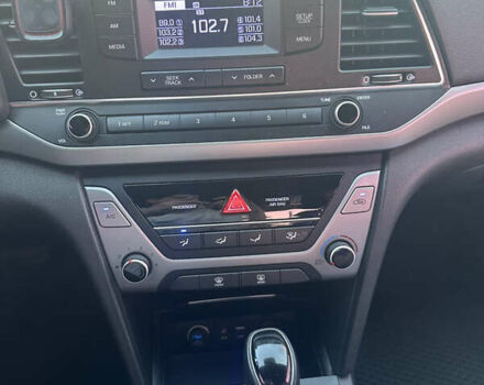 Синий Хендай Аванте, объемом двигателя 1.58 л и пробегом 160 тыс. км за 10300 $, фото 11 на Automoto.ua