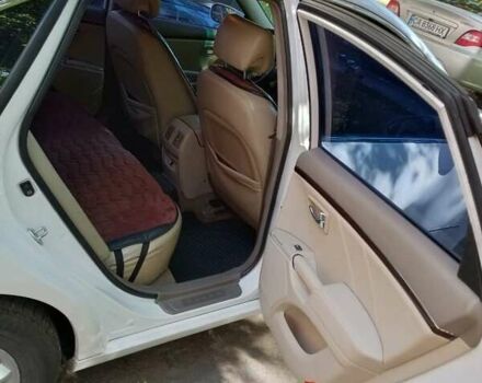 Белый Хендай Азера, объемом двигателя 2.7 л и пробегом 208 тыс. км за 6300 $, фото 5 на Automoto.ua